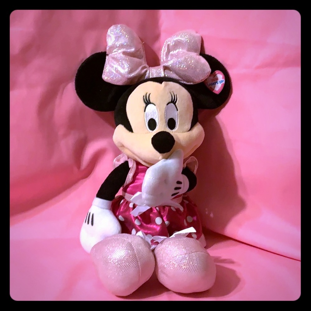 Minnie Mouse light up bow doll & emoji pillow
